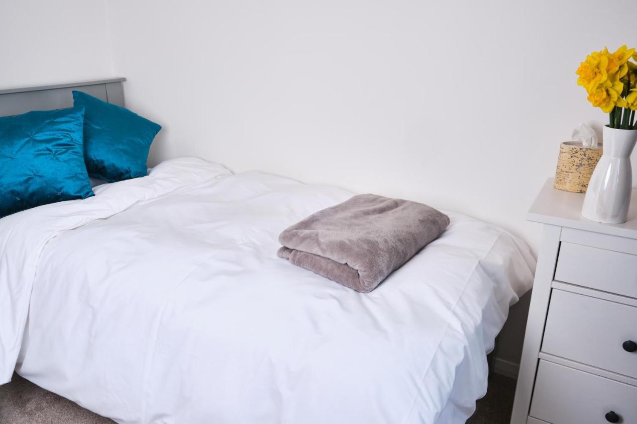 Parkway House - Modern With Great Transport Links Apartment